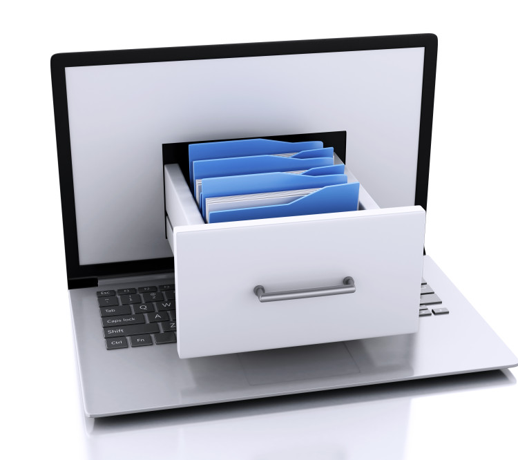 Einfache Auffindbarkeit Bild Laptop mit Dokumenten